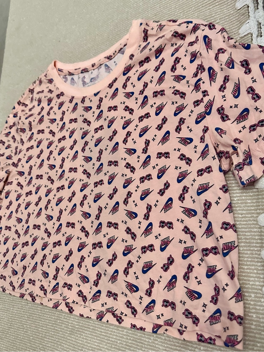 Nike women’s Crop Top Pink Graphic Tee